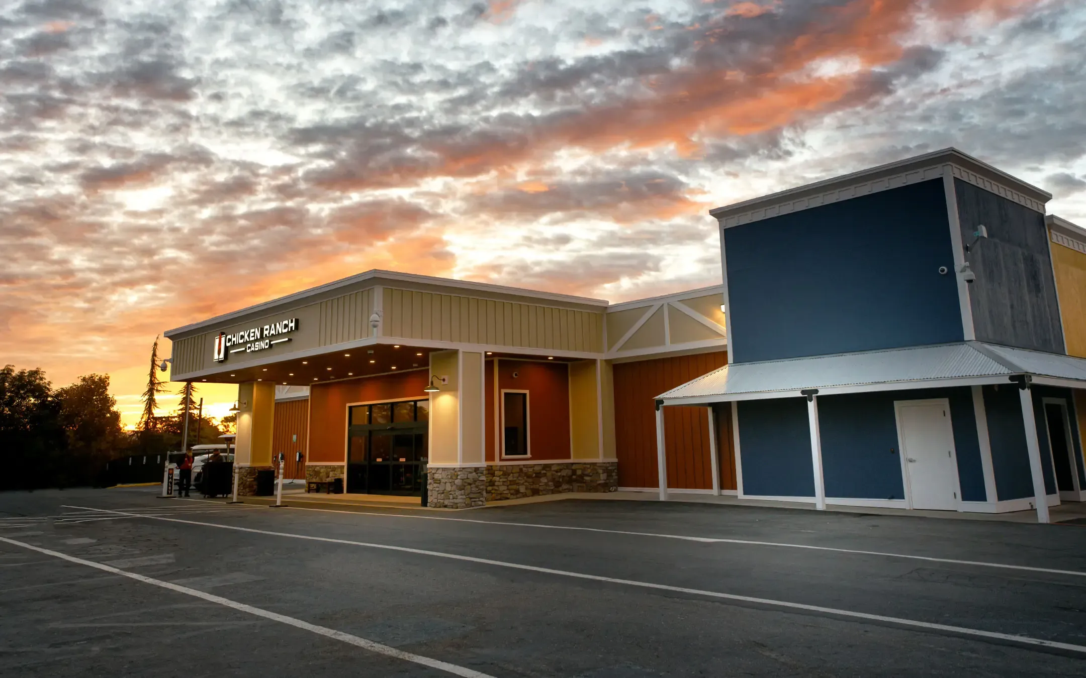 Decorative accent tile